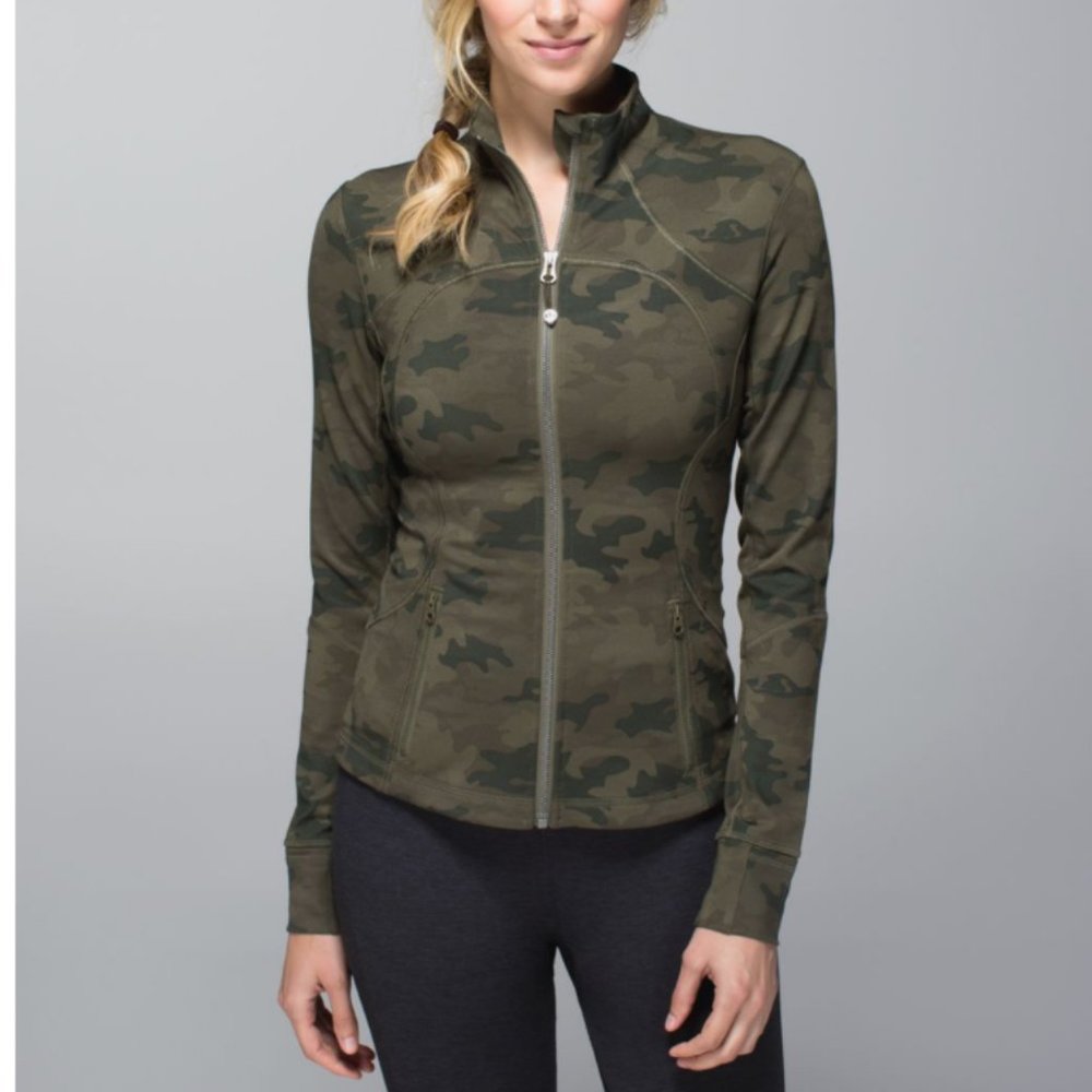 Lululemon FORME Jacket Fatigue Green Camo 4